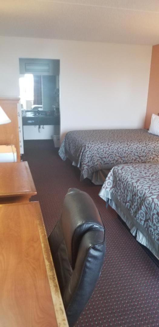 Americas Best Value Inn Holly Springs Exterior photo